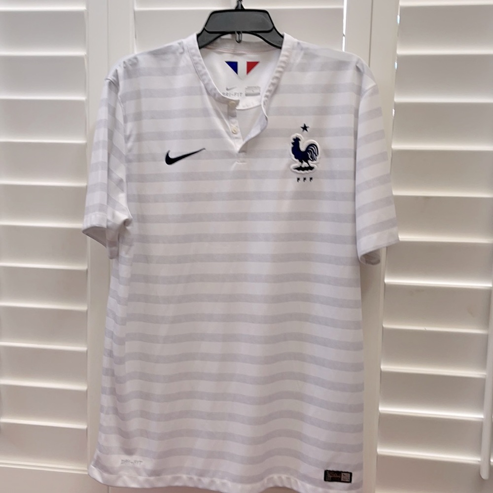 🎉🎉PRICE DROP🎉🎉NIKE MEN’s DRI-Fit sport shirt - Picture 4 of 7